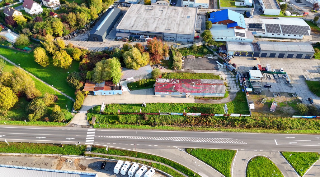POLYFUNKČNÝ OBJEKT 5646m² NA HLAVNOM ŤAHU BA-KE - NA PREDAJ