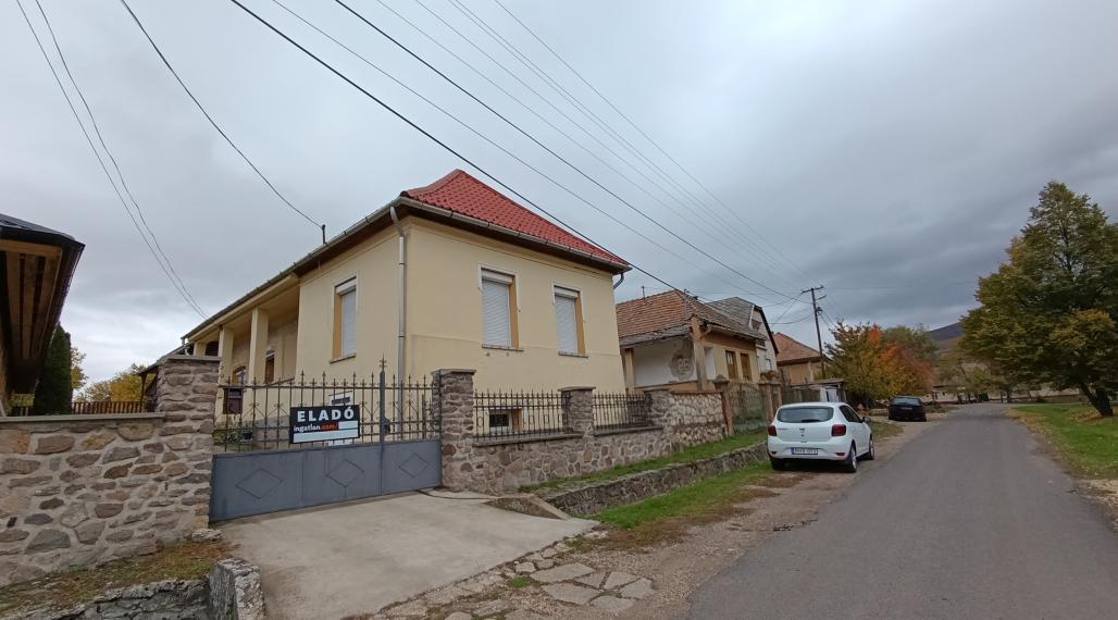 Zrekonštruovaný rod.dom vo Fony Maďarsku-59000,-Eur