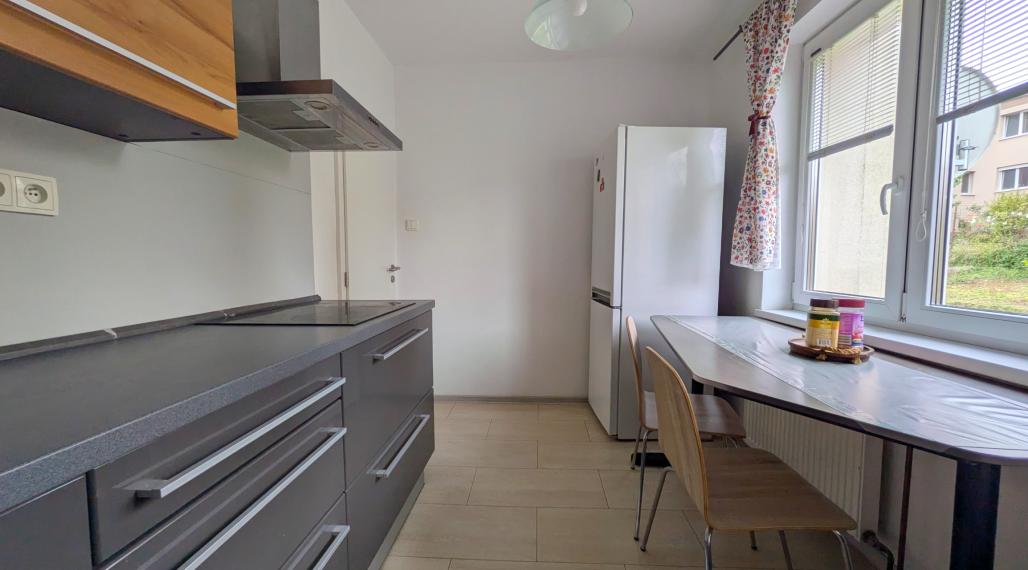 Predaj, 4 izbový byt+ garáž +záhrada - Nitra (1235-114-AFI)