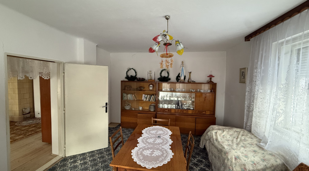 Rodinný dom v Ľubotíne s veľkým pozemkom na predaj