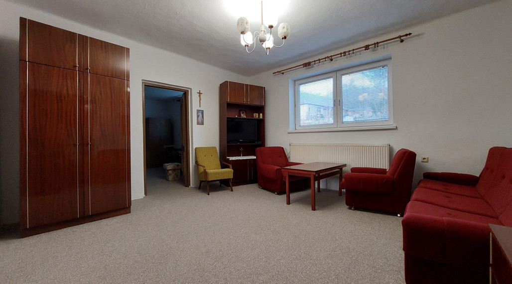 Predaj - rodinný dom v obci Tesáre ID 211-12-LUGU