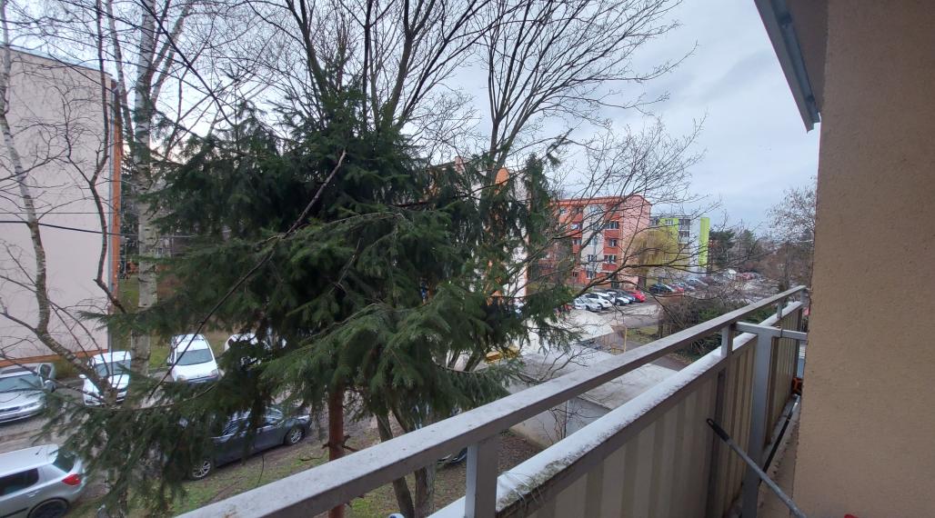 Predaj zrekonštruovaný 3izbový byt Vráble-Kaška(243-113-JUF)