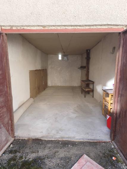 Garáž, v centre Prešova na Levočskej ulici, na predaj