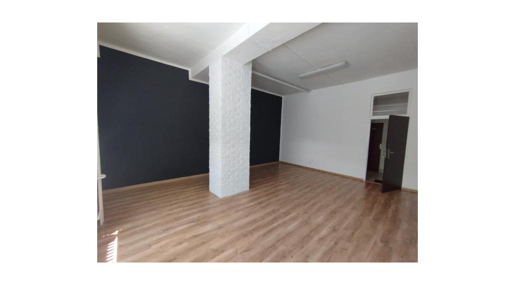 Kancelársky/prevádzkový priestor na prenájom-Lučenec