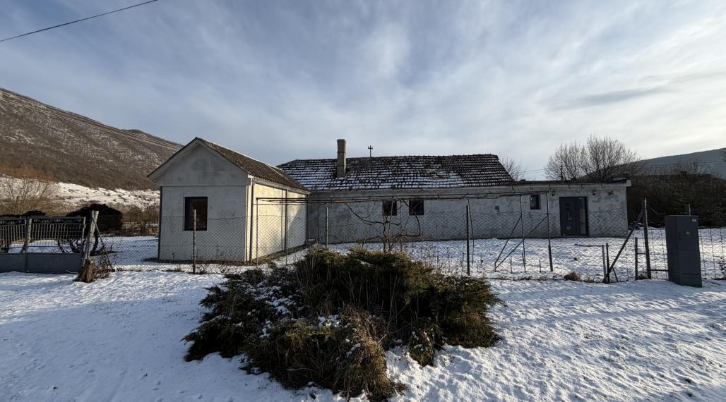 Rodinný dom v obci Kunová Teplica -NA PREDAJ