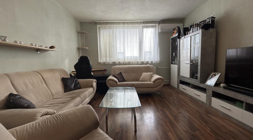 Predaj veľký 3 izbový byt  - LEVICE (116-113-MIJKa)