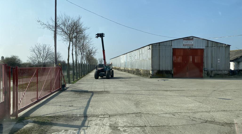 Skladová hala 1000 m² + spevnená plocha 2000 m² – Tvrdošovce, okres Nové Zámky  ID 003-14-BEST