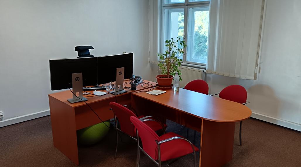 Prenájom: Kancel. priestory, 12m2-22m2, Žilina (251-28-MACH)