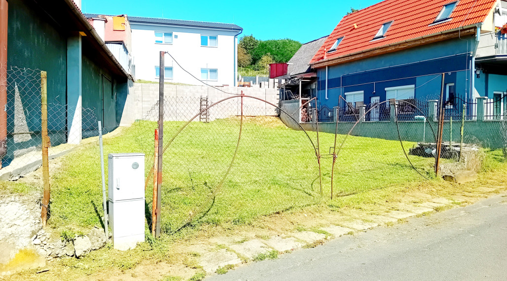 Predaj,  stavebný  pozemok - Šahy (048-14-HEKA)