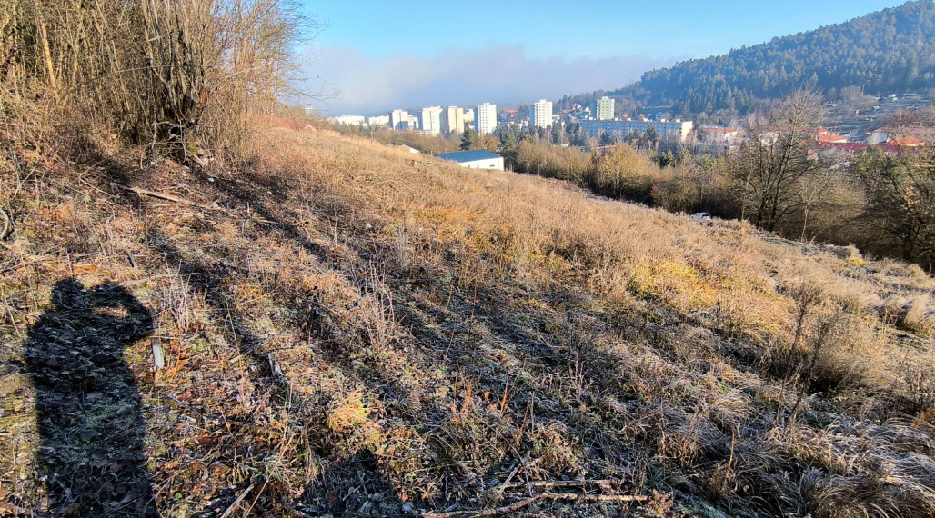 pozemok na výstavbu Považská Bystrica, 833m2
