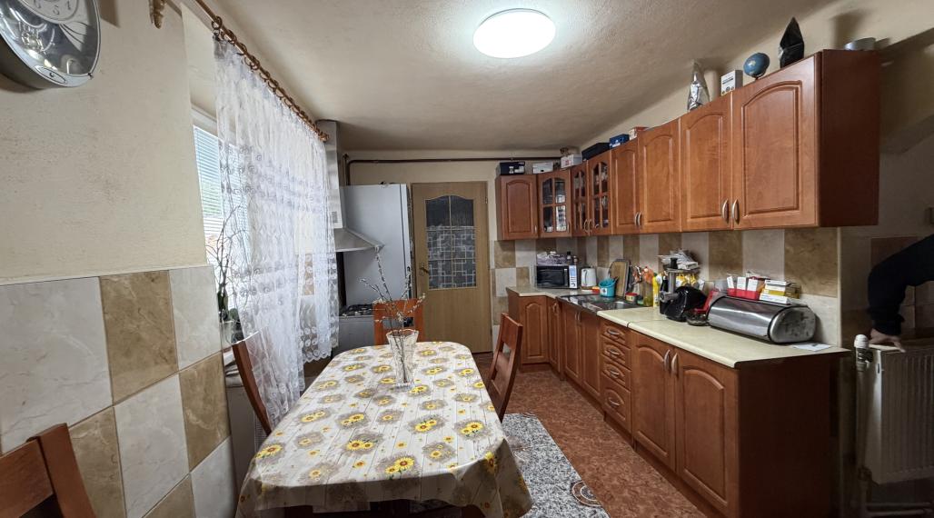 Rodinný dom s 1112 m2 záhradou aj chatou v obci Jelšava-PREDAJ