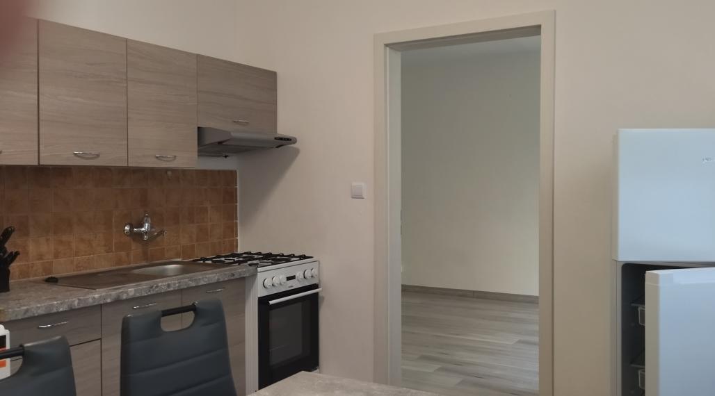 Prenájom, 1 izbový byt - Banská Štiavnica (017-211-ZOLAa)