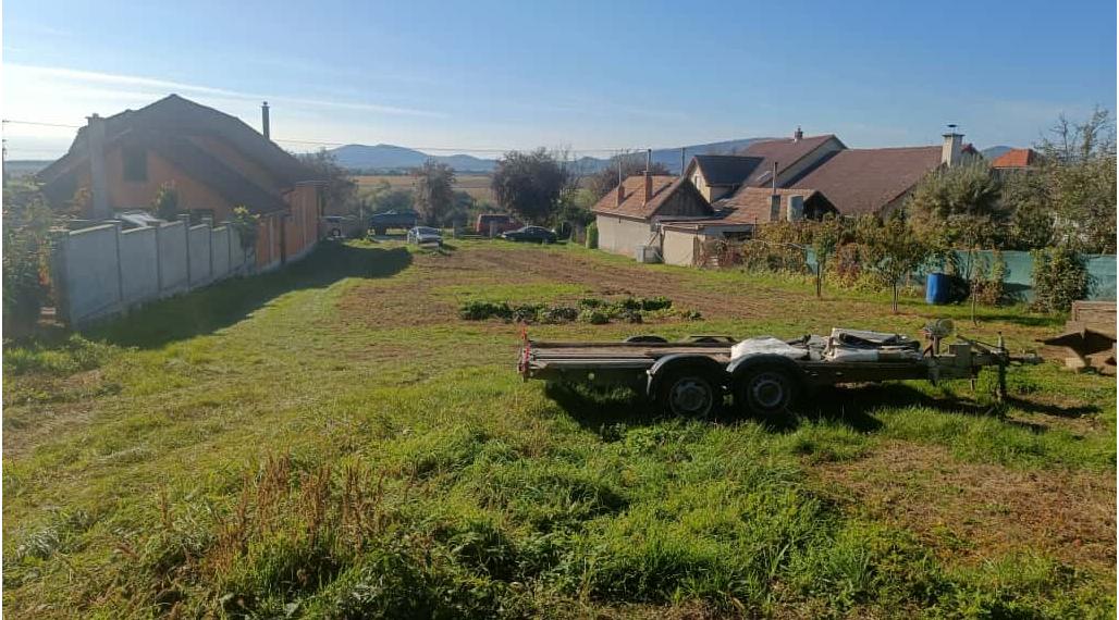 Pozemok Tvrdomestice,1741m2, Možnosť rozparcelovať - 2 cesty