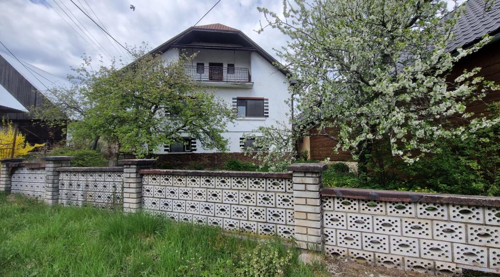 V Ý H O D N E NA PREDAJ DOM V REJDOVEJ ZA 75900,-Eur -PREDAJ