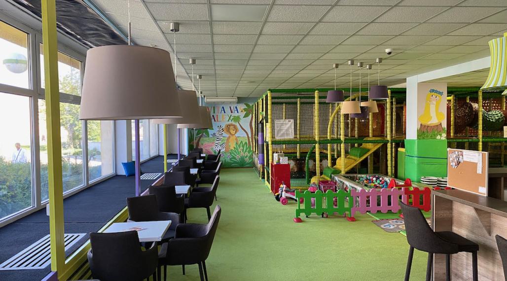 Odstúpenie,  detské centrum s kaviarňou - Levice (007-18-SIHA)