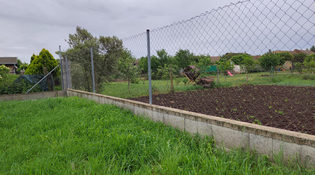 Predaj, stavebný pozemok - Jur nad Hronom (013-14-SIHA)