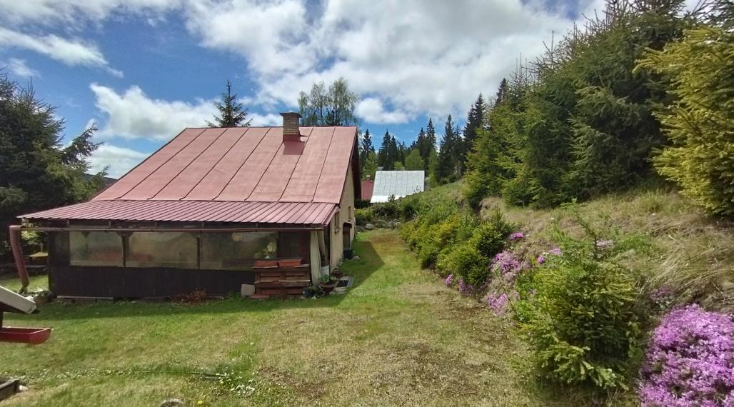 PREDAJ-Rekreačná chata-Látky