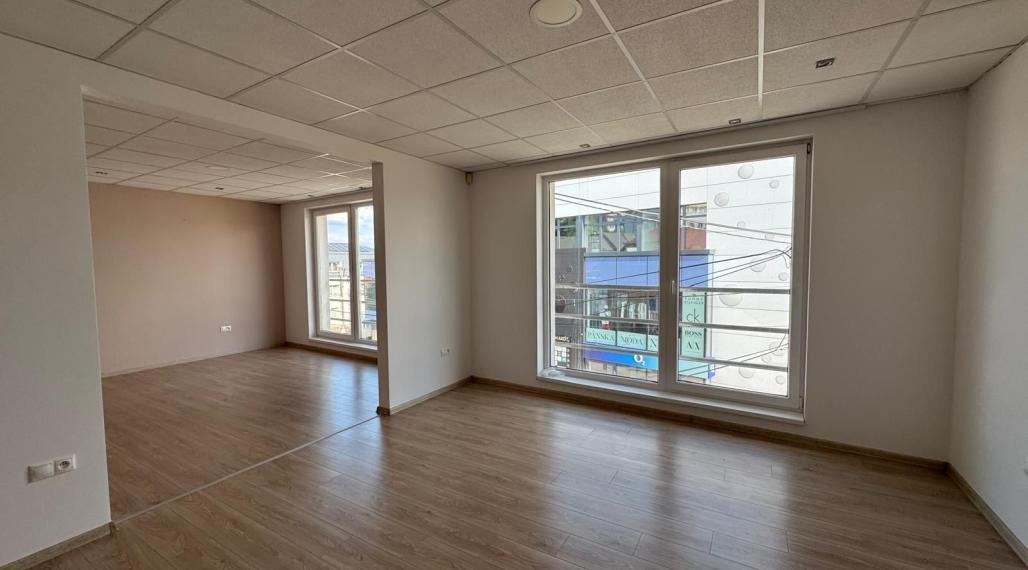 Priestranný priestor na prenájom v centre Námestova