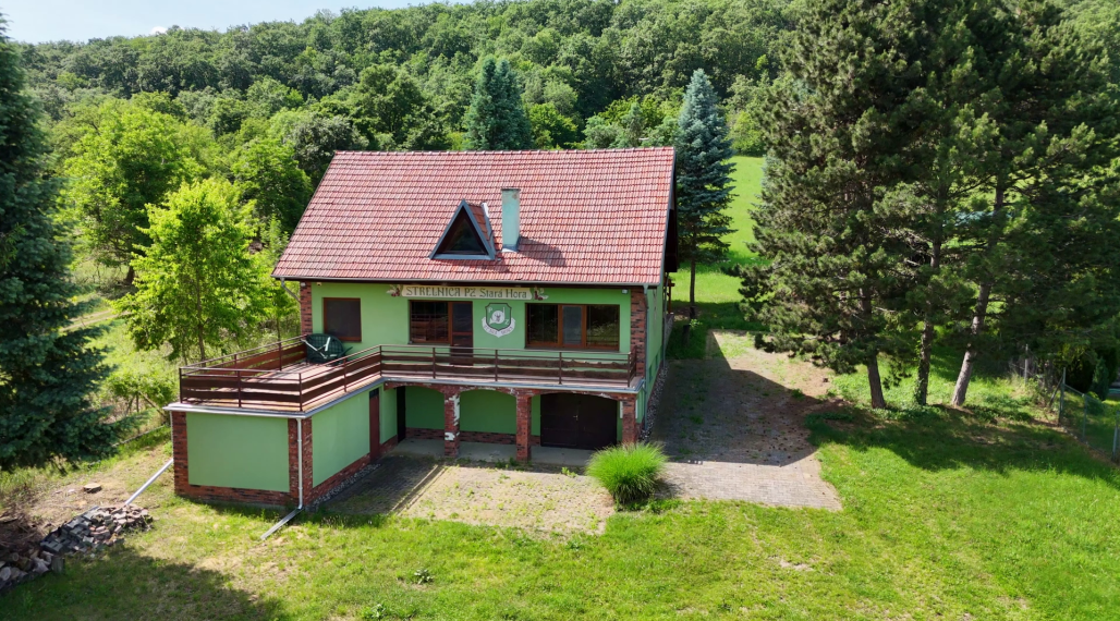 Na predaj Strelnica s poľovníckou chatou v okrese Hlohovec