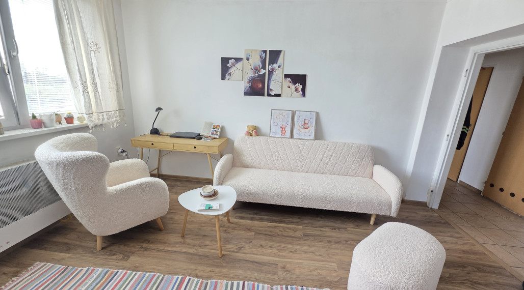Slnečný 2,5 -izbový byt 66 m² v Pobedime  balkón, klimatizácia