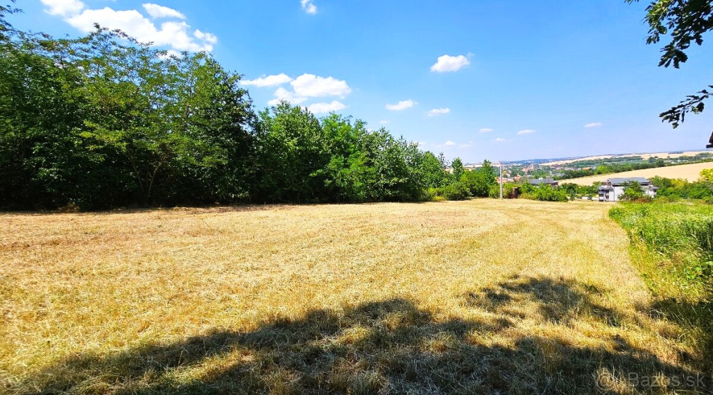 Predaj, stavebný pozemok 515 m²- Podhájska (047-14-SIHA)