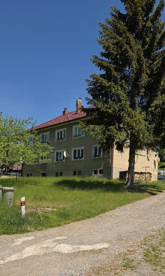 Predaj, priestranný 2-izbový byt Kremnica (021-112-ZOLA)