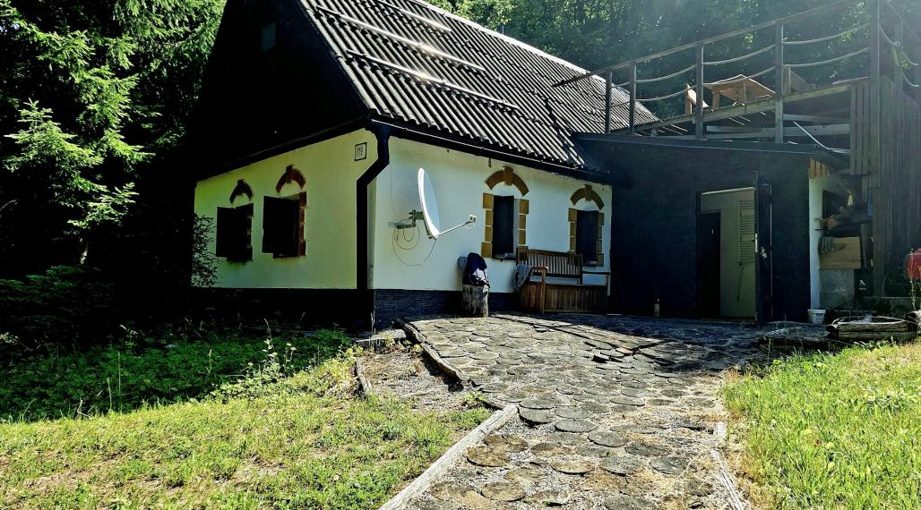 Predaj, romantická chata na samote , Píla (022-13-ZOLA)
