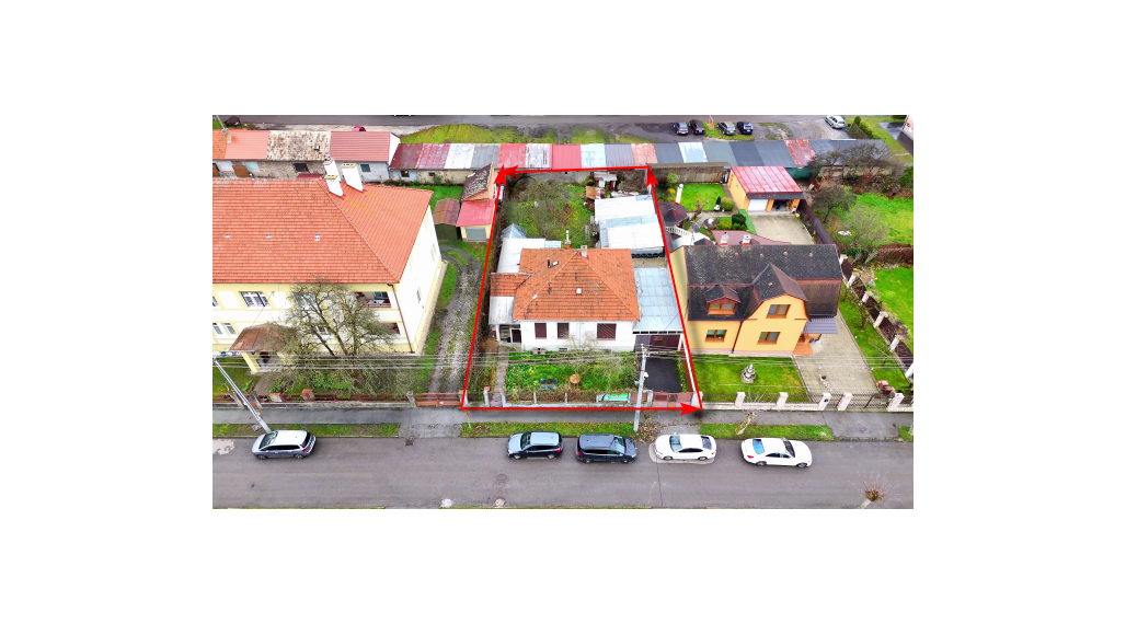 ZĽAVA MOŹNÁ-RODINNÝ DOM PRI CENTRE RIM. SOBOTY S GARÁŽOU