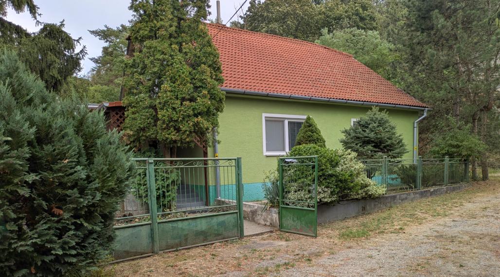 Predaj, rodinný dom s pekným pozemkom - Nemčiňany (1264-12-AFI)