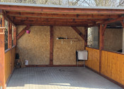 Zariadený podkrovný 3-izbový byt s vlastným parkovaním - fotografia 34