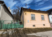 RODINNÝ DOM V ŠTOSE – ZAČATÁ REKONŠTRUKCIA - fotografia 2