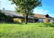 VIDEO- DOM SO ZÁHRADOU 3147m² V ZACHAROVCIACH - NA PREDAJ - fotografia 30
