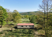 Krásny, veľký pozemok 10 000 m2 s mobilným domom, vinicou a ovocným sadom - Kozárovce (037-14-MIMI) - fotografia 1