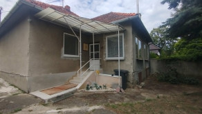 Na predaj rodinný dom s veľkým pozemkom v obci Nemčiňany - fotografia 3
