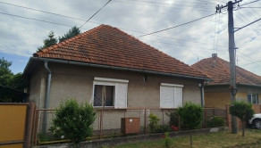 Na predaj rodinný dom s veľkým pozemkom v obci Nemčiňany - fotografia 13