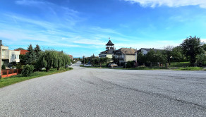 VIDEO- DOM SO ZÁHRADOU 3147m² V ZACHAROVCIACH - NA PREDAJ - fotografia 40