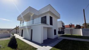 Nitra ČERMÁŇ Luxusná Moderná Novostavba ID 637-12-MIG - fotografia 3