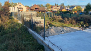 Stavebný pozemok so základovou doskou a povolením v Rajci - fotografia 7