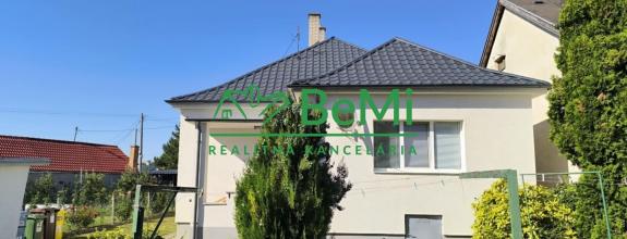 Na predaj priestranný rodinný dom, Banka – Piešťany