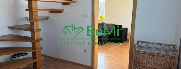 Zdieľaný prenájom mezonetového bytu v centre Námestova - Izba 200€