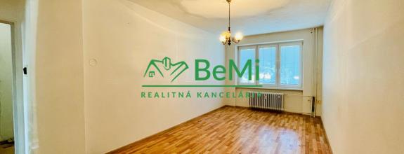 Priestranný 2-izbák 57 m² v obľúbenej lokalite Staré sídlisko, Prievidza