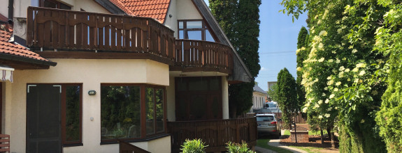 Výnimočný 7 izbový dom v Zbehoch – so saunou a bazénom