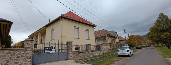 Zrekonštruovaný rod.dom vo Fony Maďarsku-64000,-Eur