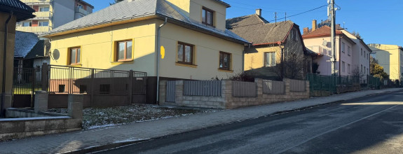 Pripravujeme na predaj rodinný dom blízko centra Námestova