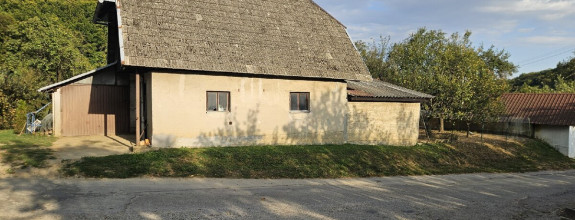 Exkluzívne - Stavebný pozemok so stodolou  Lubina-Podkozince