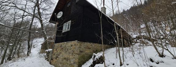 Predaj: Chata 50m2 s pozemkom Papradno (004-13-DAPA)
