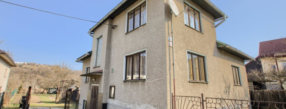 Rodinný dom, Podbrezová, časť Lopej