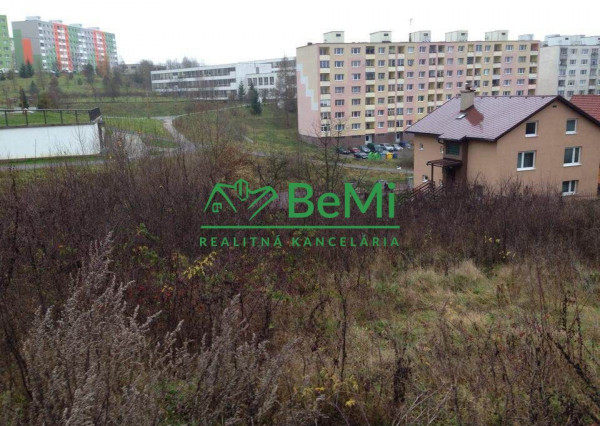 Predaj: Pozemok uprostred sídliska Kýčerka, neďaleko kostola v meste Čadca (018-14-MAH)