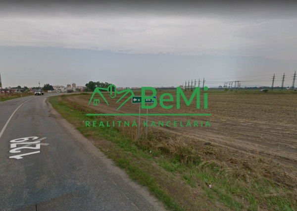 Komerčný POZEMOK...44425m2...Trnava (072-14-NASa)