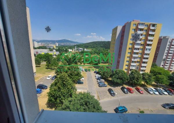 REZERVOVANÉ - Predaj veľký 3 izbový byt - Nitra- Klokočina, Novomeského ul. (026-113-ERFa)